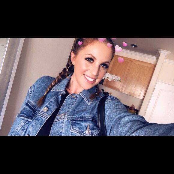 Meet your Posher, Kristina - Picture 2 of 5